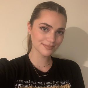 Meet your Posher, Elise